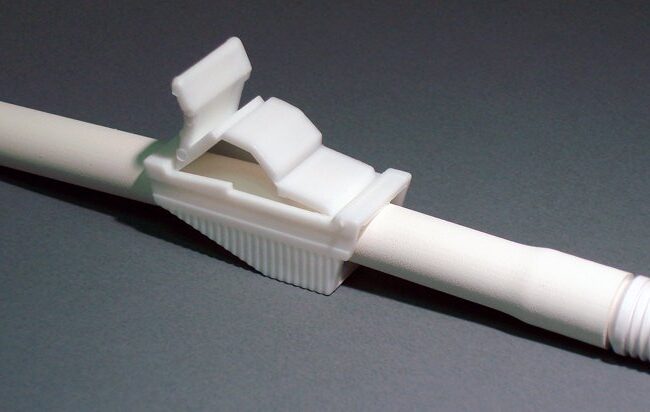 Urocare Straight Thru Adapter with Clamp